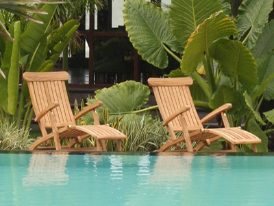 mobili da giardino piscina